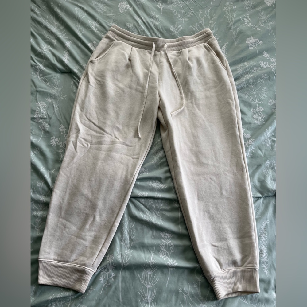 A new day cream joggers